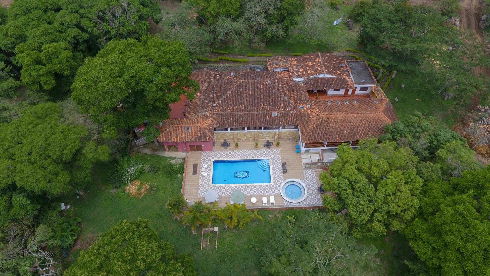Hotel Campestre La Trinidad San Gil Exterior photo